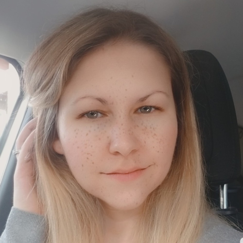 Meet your Posher, Alexandra